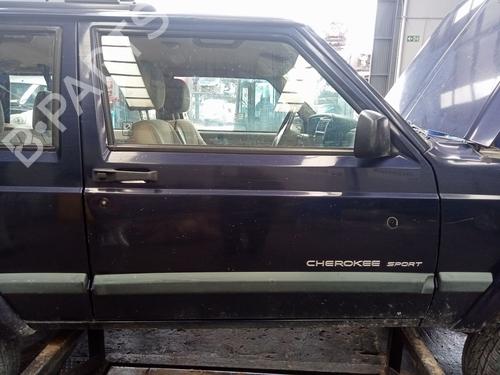 Used Right front door JEEP CHEROKEE (XJ) 2.5 i 4x4 (122 hp) 25849651