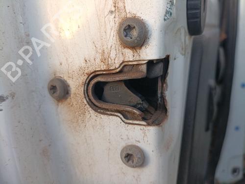 Used Tailgate lock RENAULT TRAFIC III Bus (JG_) 1.6 dCi 95 (JGMR, JGMJ) (95 hp) 27892555