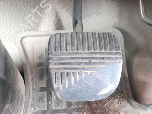 Used Break pedal NISSAN CABSTAR (F24M, F24W) 35.15 DCI, 45.15 DCI 3.0 (F24M) (150 hp) 24956451