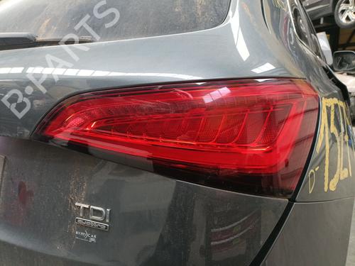 Højre baglygte AUDI Q5 (8RB) 2.0 TDI quattro (177 hp) 31145711