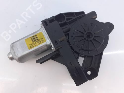 Used Left front window motor VOLVO V60 I (155) D3 (136 hp) 8107975