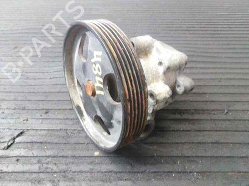 Used Steering pump FORD FIESTA V (JH_, JD_) 1.4 TDCi (68 hp) 7232475