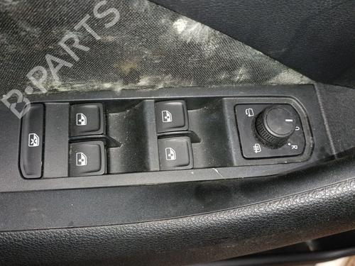 left-front-window-switch-skoda-scala-nw1-2019-34509420 main image