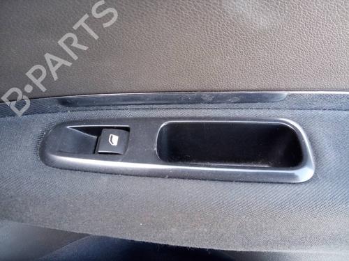 Used Right rear window switch PEUGEOT 5008 (0U_, 0E_) 1.6 HDi (112 hp) 17010967