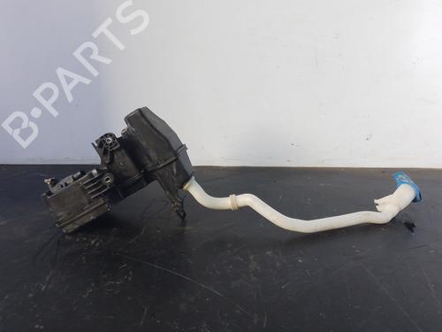 Used Windscreen washer tank VW TRANSPORTER T6 / CARAVELLE T6 Bus (SGB, SGJ, SHB, SHJ) 2.0 TDI (110 hp) 30412133