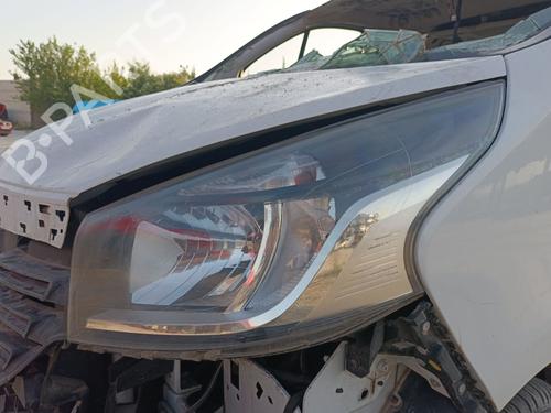 Used Left headlight RENAULT TRAFIC III Bus (JG_) 1.6 dCi 95 (JGMR, JGMJ) (95 hp) 27892560