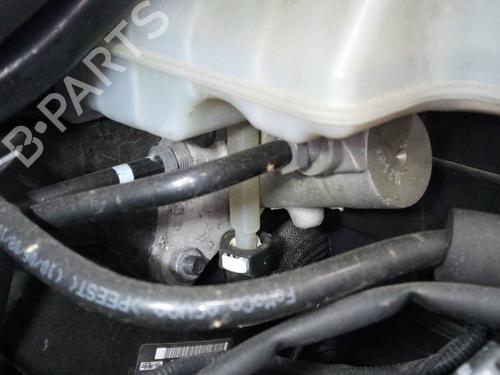 Used Brake master cylinder FORD KUGA II (DM2) 2.0 TDCi 4x4 (136 hp) 7401003