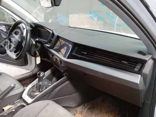 Instrumentbræt Instrumentbræt AUDI A1 Sportback (GBA) 30 TFSI (110 hp) 33983776 33983776