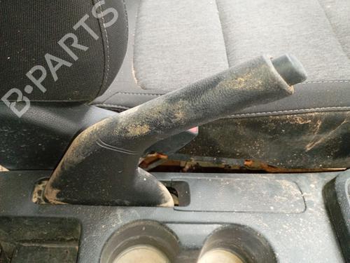 Parkbremsarm/handtak KIA STONIC (YB) 1.0 T-GDi (120 hp) 28122758