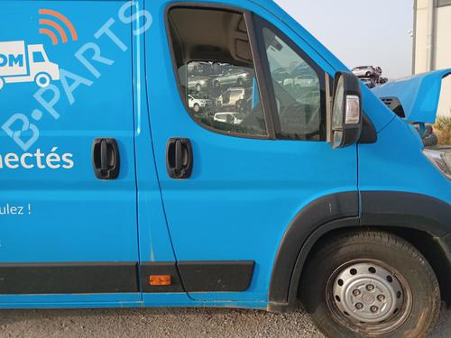 Used Right front door OPEL MOVANO C Van (U9) 2.2 D (140 hp) 29023266