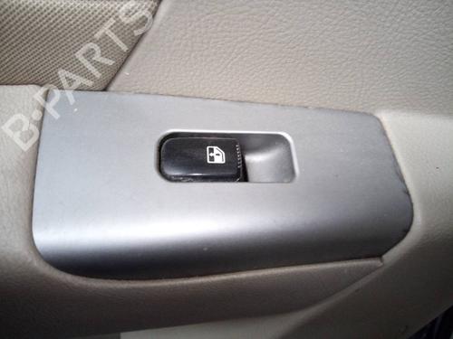 Used Left rear window switch HYUNDAI SANTA FÉ II (CM) 2.2 CRDi GLS (150 hp) 17011424