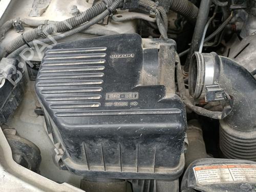 Used Air filter box Air filter box SUZUKI GRAND VITARA II (JT, TE, TD) 1.9 DDiS All-wheel Drive (JT419, TD44, JB419WD, JB419XD,... (129 hp) 34439539 34439539