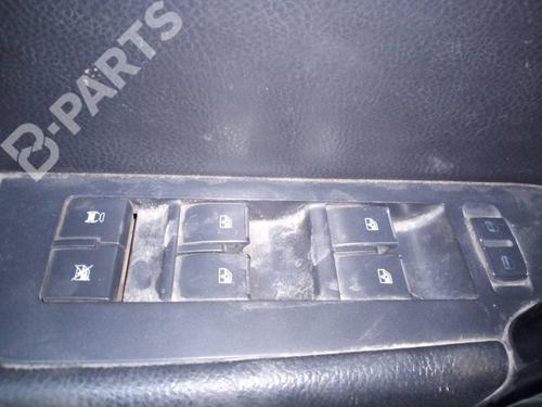 Used Left front window switch Left front window switch CHEVROLET CAPTIVA (C100, C140) 2.0 D 4WD (150 hp) 10906079 10906079