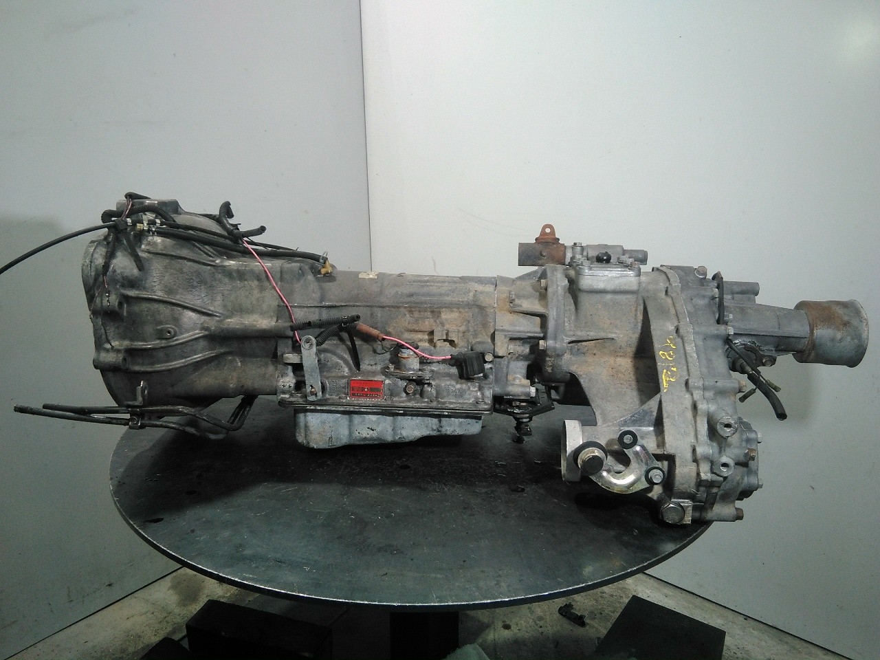 Gearbox MITSUBISHI PAJERO II (V3_W, V2_W, V4_W, V5_W) 2.5 TD 4WD (V24W)  9816515 | B-Parts, image size:1280x960