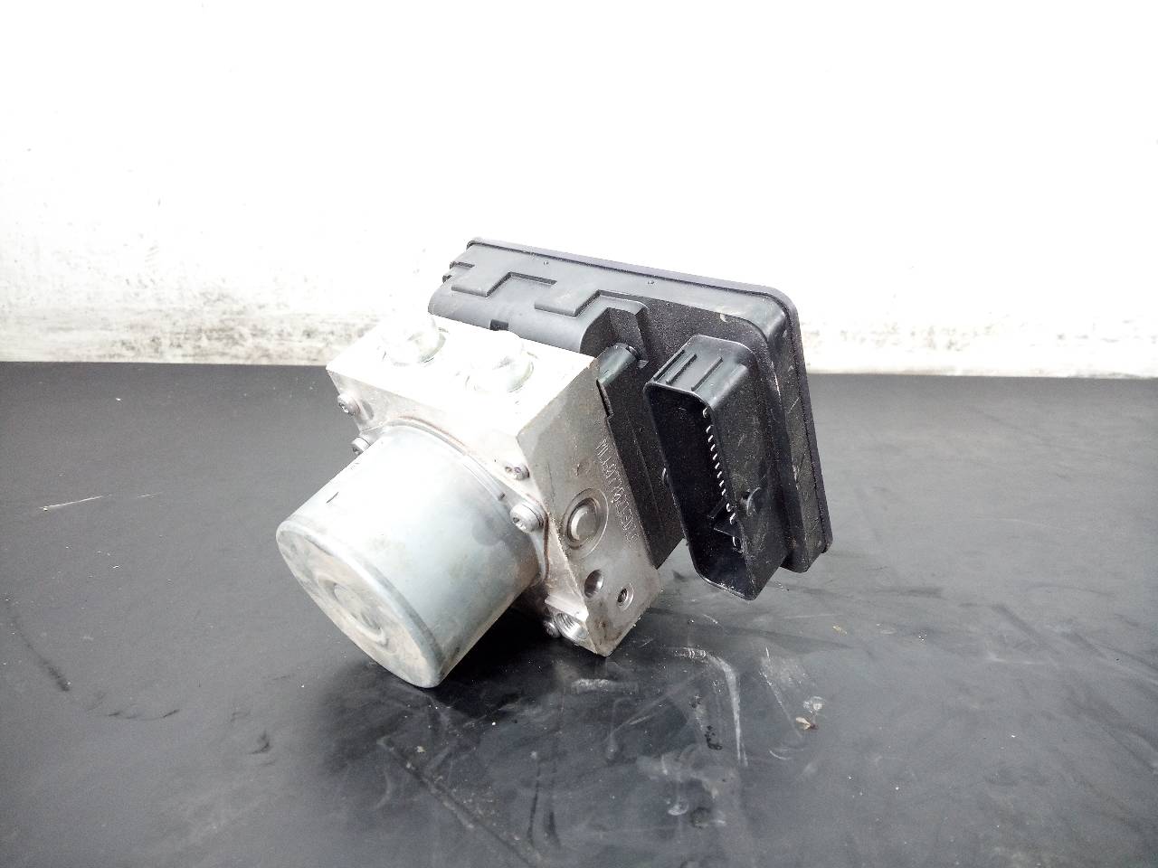 ABS pump AUDI Q3 (8UB, 8UG) 6131612 | B-Parts