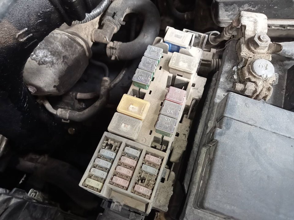 Fuse box NISSAN XTRAIL I (T30) 10716226 BParts