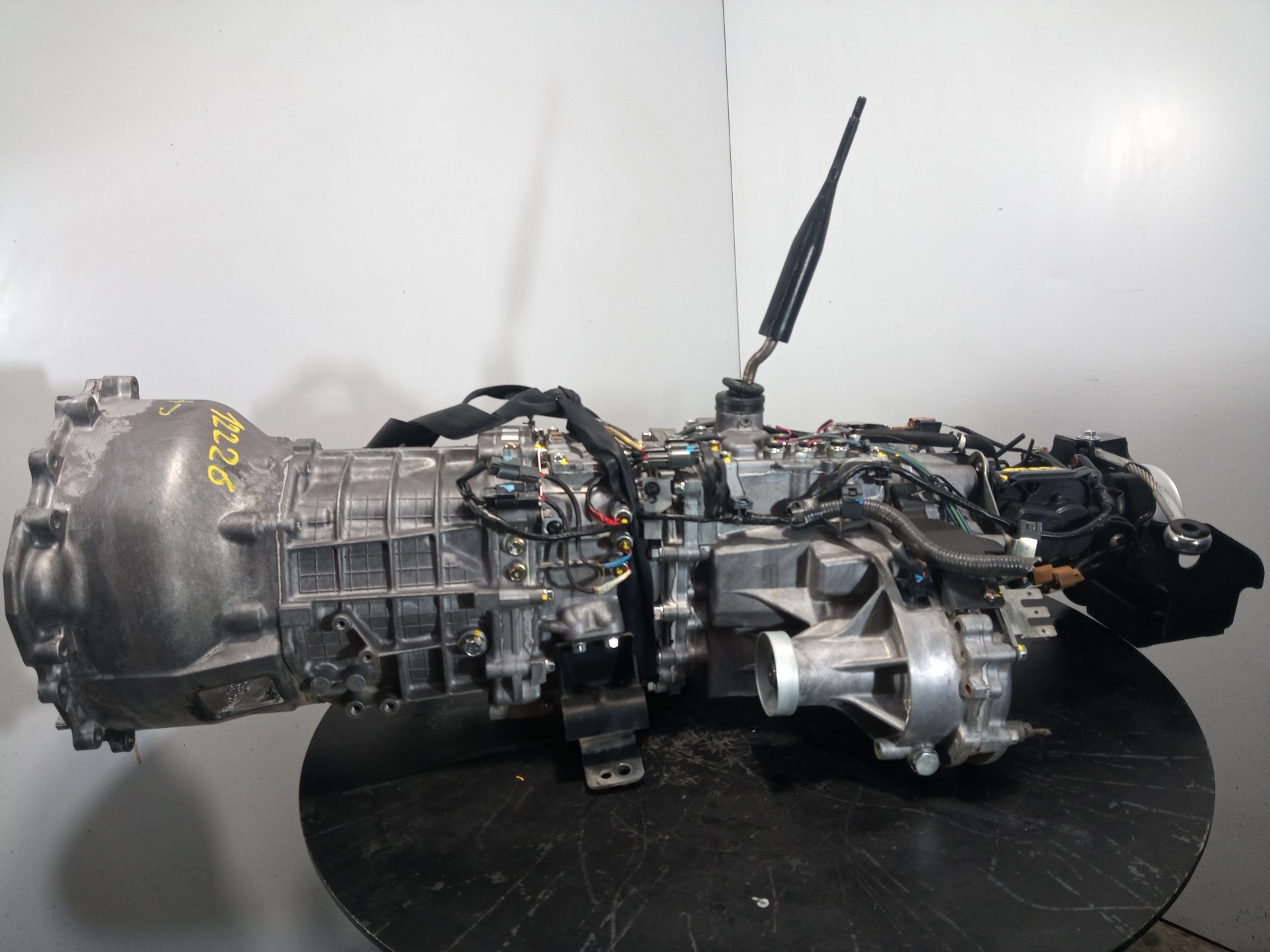 Gearbox MITSUBISHI PAJERO IV (V8_W, V9_W) 3.2 DI-D (V88W, V98W) 17639474 |  B-Parts, image size:1920x1440