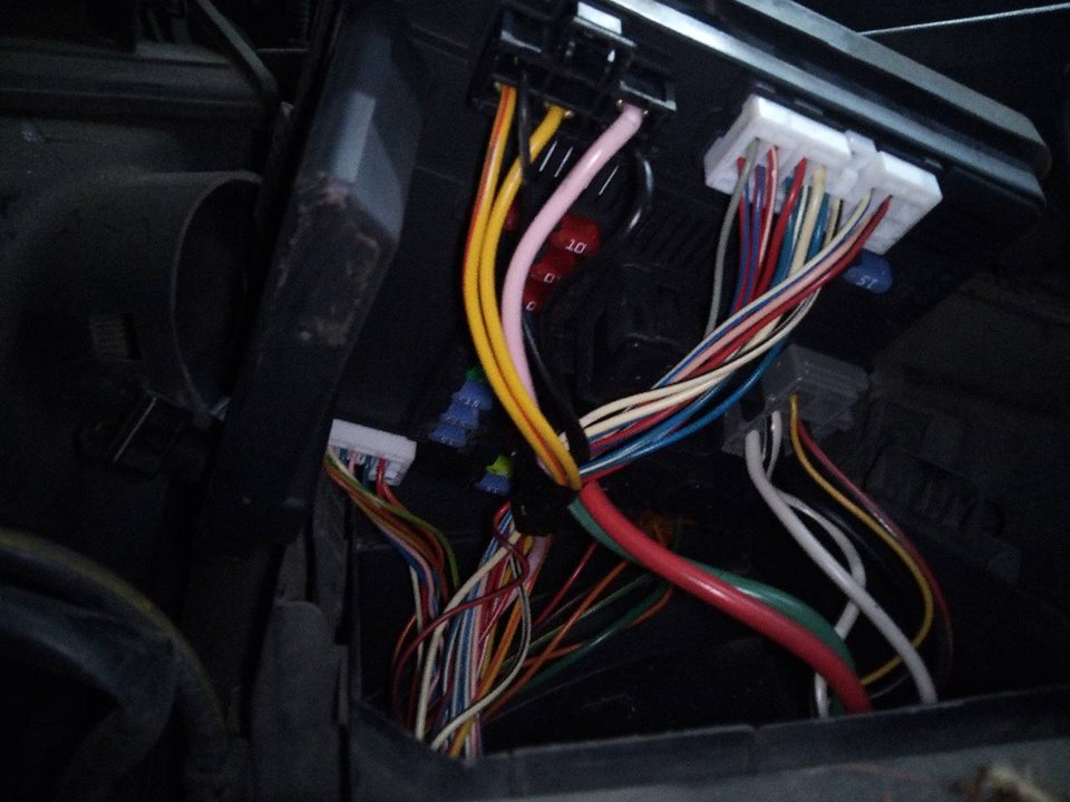 Fuse box NISSAN QASHQAI / QASHQAI +2 I (J10, NJ10, JJ10E) 2.0 dCi