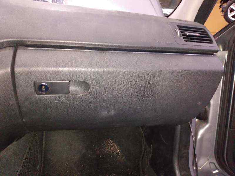 Glove box MERCEDESBENZ CCLASS (W204) C 200 Kompressor (204.041) BParts
