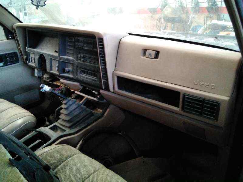 Right front fog light JEEP CHEROKEE (XJ) 2.1 TD BParts