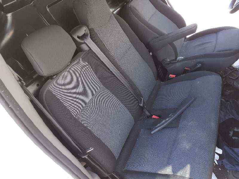 Fuse box RENAULT MASTER III Van (FV) 2.3 dCi 125 FWD (FV0C, FV0D, FV0G