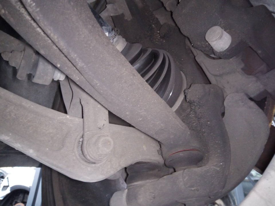 Right front steering knuckle AUDI A4 B8 (8K2) 9415864 BParts