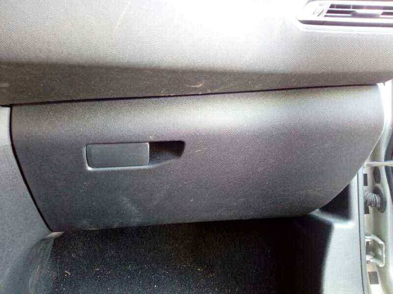 Glove box PEUGEOT 308 II (LB_, LP_, LW_, LH_, L3_) 1.6 HDi 4374056 B