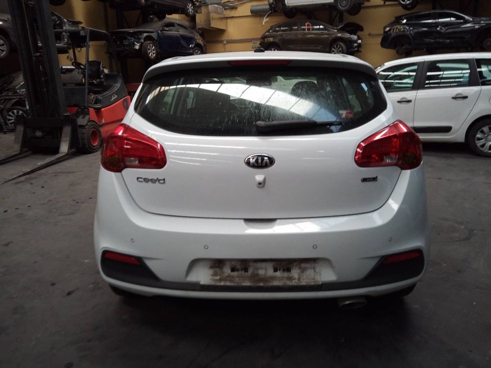 Feu Arrière Gauche Pour Kia Ceed / Cee'd 5 Portes (sept 2009 à Mai 2012) - Occasion En Bon état