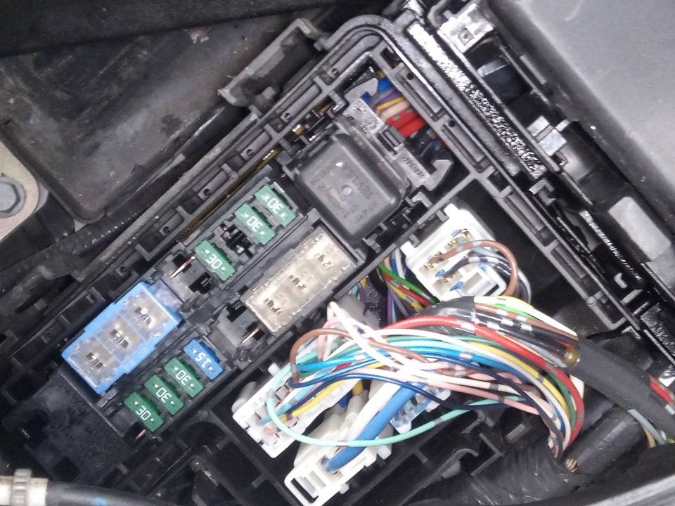 Fuse box NISSAN QASHQAI II SUV (J11, J11_) 1.5 dCi 7533806 BParts