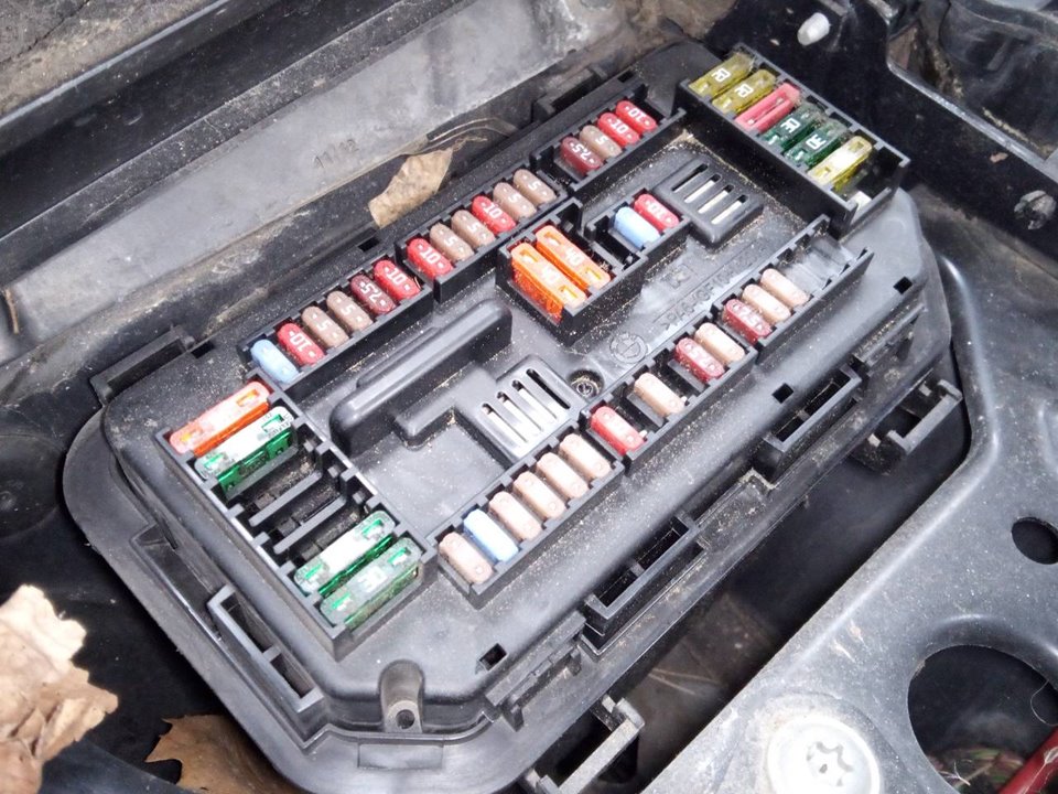 Fuse box BMW 1 (F20) 120 d 9172582 BParts