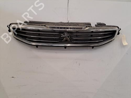 Used Grille PEUGEOT 508 SW I (8E_) 2.0 BlueHDi 180 (180 hp) 30401352