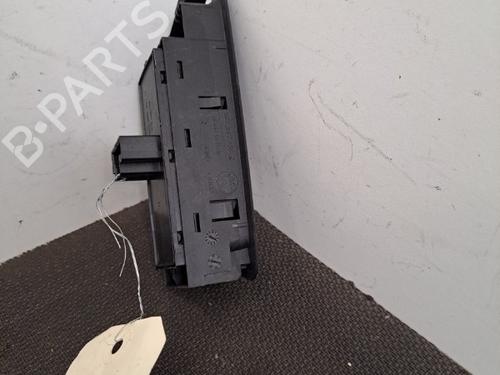 Used Left front window switch Left front window switch VW GOLF SPORTSVAN VII (AM1, AN1) 1.4 TSI (125 hp) 28404555 28404555