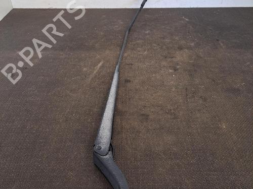 front-windshield-wiper-arm-peugeot-2008-i-cu_-2013-37526578 main image