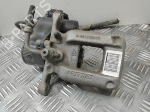 Used Right rear brake caliper Right rear brake caliper PEUGEOT 308 II (LB_, LP_, LW_, LH_, L3_) 1.2 THP 110 (110 hp) 28394387 28394387