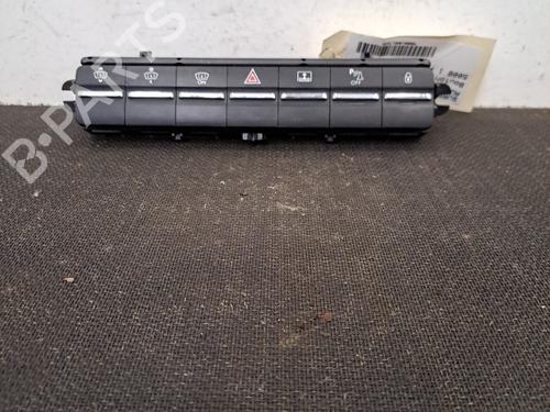 Used Warning switch PEUGEOT 5008 (0U_, 0E_) 1.6 HDi (114 hp) 28403246