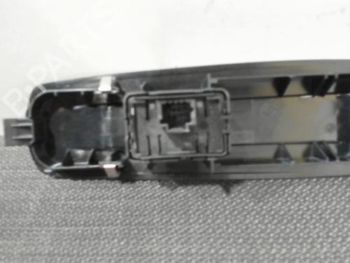 Used Right front window switch RENAULT SCÉNIC III (JZ0/1_) 1.5 dCi (110 hp) 28410946