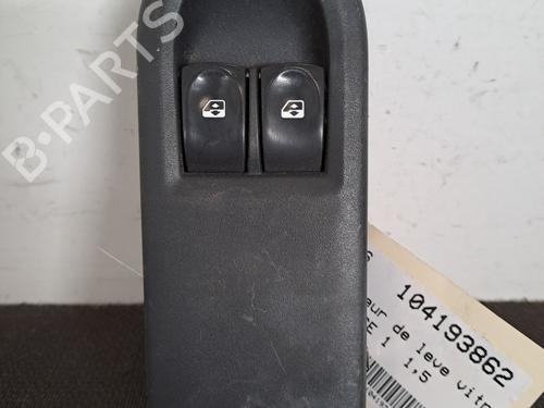Fensterheberschalter links vorne für RENAULT CLIO III (BR0/1, CR0/1) 1.5 dCi (BR17, CR17) (86 hp) 28389954
