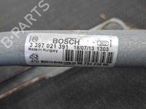 Used Front wiper motor Front wiper motor PEUGEOT 208 I (CA_, CC_) 1.6 HDi (92 hp) 28408577 28408577