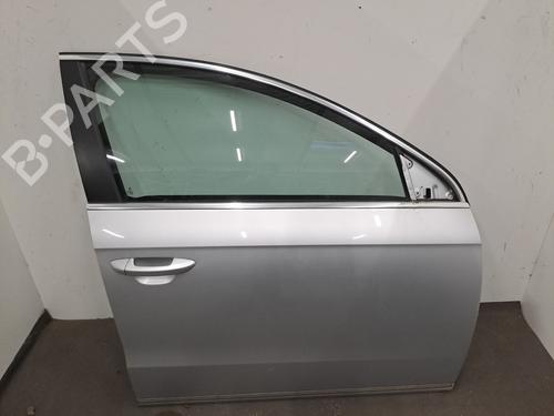 Używane Drzwi przednie prawe VW PASSAT B7 Variant (365) 1.6 TDI (105 hp) 30169236