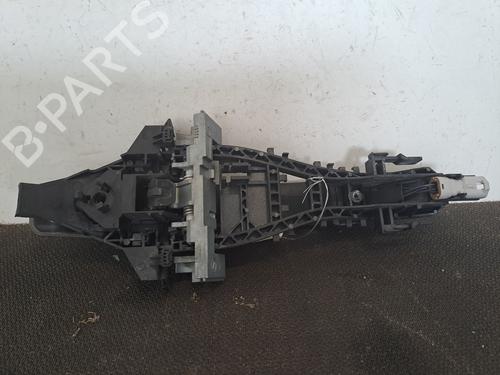 front-right-exterior-door-handle-jaguar-f-pace-x761-2015-28395148 main image