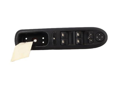Used Left front window switch PEUGEOT 407 (6D_) 2.0 HDi 135 (6DRHRH, 6DRHRE, 6DRHRG, 6DRHRJ) (136 hp) 32984684