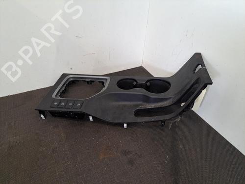 Used Middle console Middle console HYUNDAI TUCSON (TL, TLE) 1.7 CRDi (116 hp) 28408128 28408128