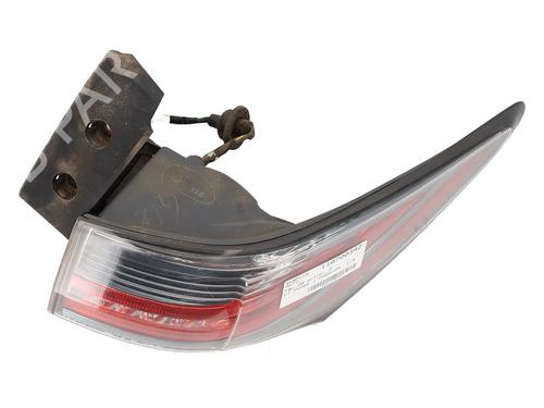 right-taillight-lexus-ct-zwa10_-2010-32195771 main image