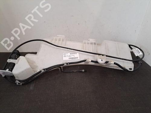 Used Windscreen washer tank PEUGEOT 3008 II SUV (MC_, MR_, MJ_, M4_) 1.5 BlueHDi 130 (131 hp) 28398981