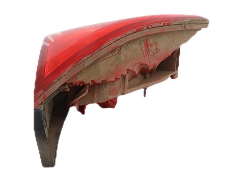 Used Right tailgate light Right tailgate light PEUGEOT 3008 I MPV (0U_) 2.0 HDi 150 / BlueHDi 150 (150 hp) 39483270 39483270