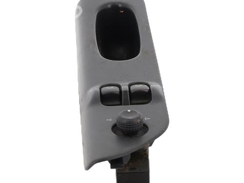 Used Left front window switch Left front window switch RENAULT LAGUNA I (B56_, 556_) 1.6 16V (B568, B561) (107 hp) 31095270 31095270