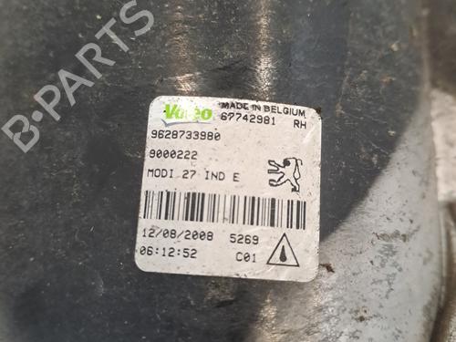 Used Right front fog light Right front fog light PEUGEOT 206 Hatchback (2A/C) 1.4 HDi eco 70 (68 hp) 28406135 28406135