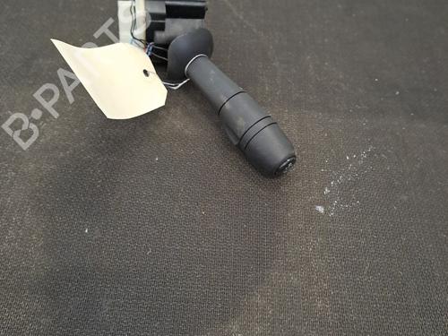 Used Steering column stalk RENAULT CAPTUR I (J5_, H5_) 1.5 dCi 90 (J5N4, J5M5, J5MW, J5M6, J5AL, J5AJ) (90 hp) 28395819