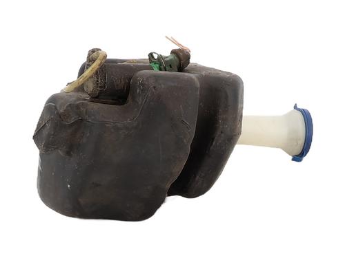 Used Windscreen washer tank Windscreen washer tank PEUGEOT 106 II (1A_, 1C_) 1.4 i (75 hp) 33304296 33304296