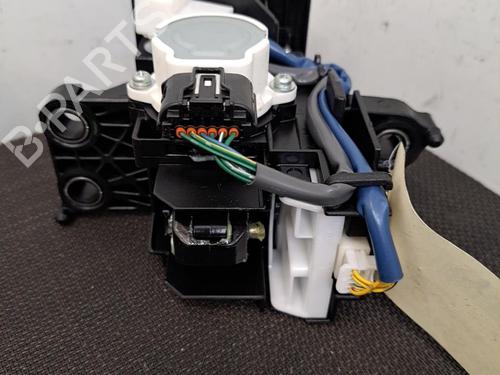 Used Gear lever TOYOTA AURIS (_E18_) 1.8 Hybrid (ZWE186_, ZWE186R) (136 hp) 28402706